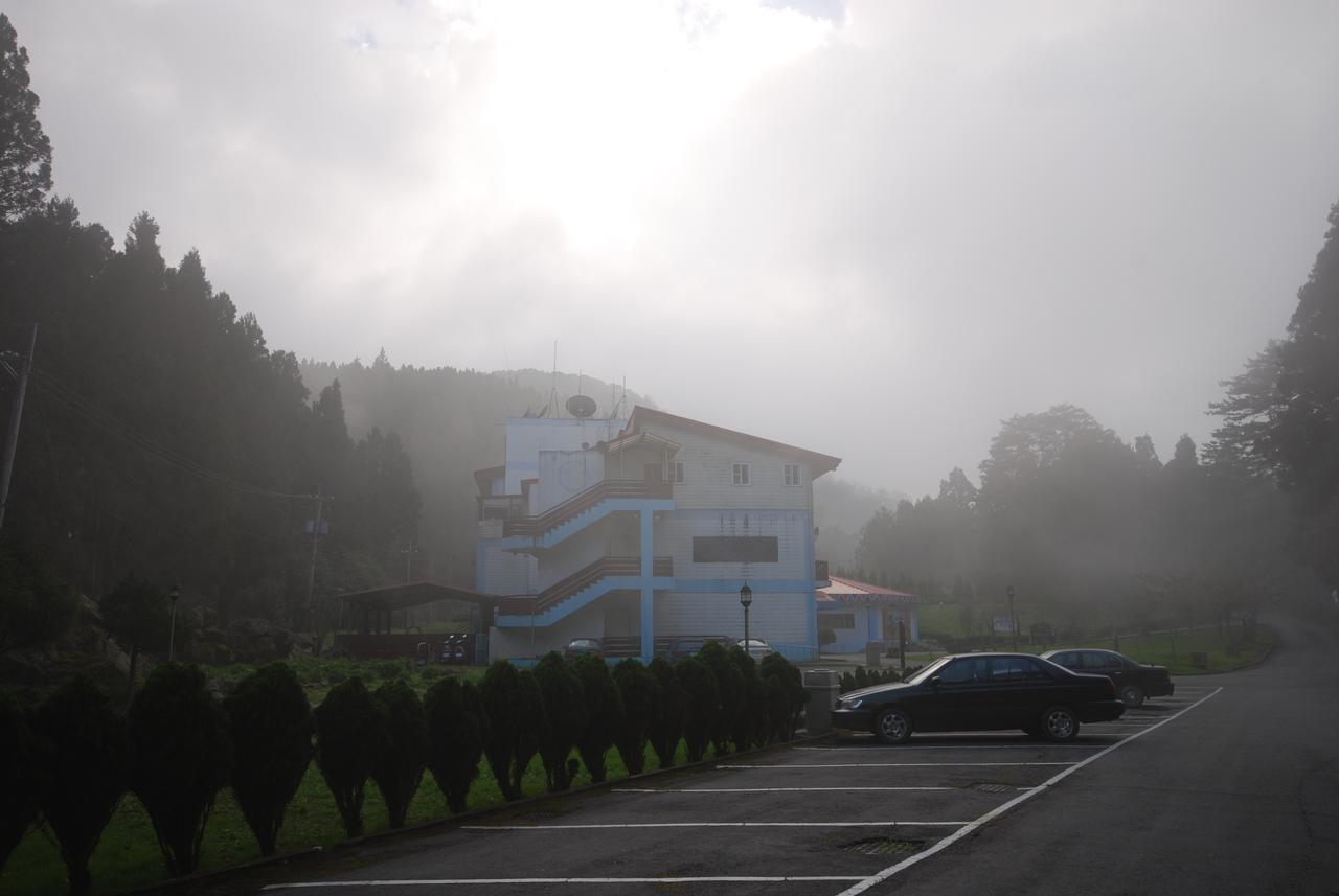 Alishan Youth Activity Center Zhongzheng  Exterior foto
